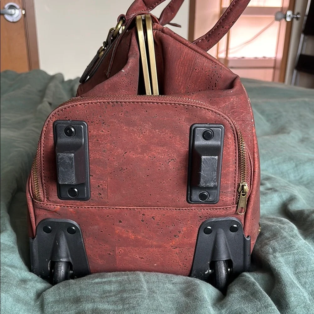 Brown Cork Leather bag Trolala laflore paris packing cubes and luggage adapter - Picture 7 of 14